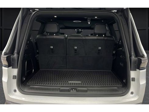 New 2026 Jeep Grand Wagoneer 4WD image 27