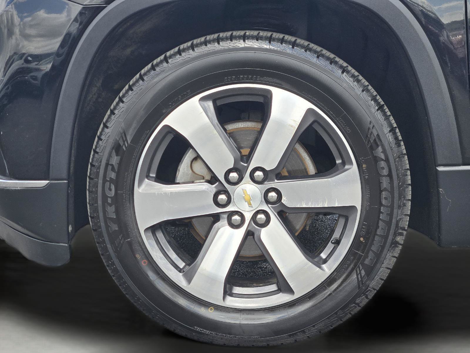 Used 2019 Chevrolet Traverse LT w/ LT Premium Package FWD image 11