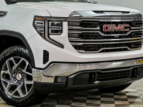 New 2026 GMC Sierra 1500 SLT w/ SLT Premium Plus Package AWD/4WD image 2