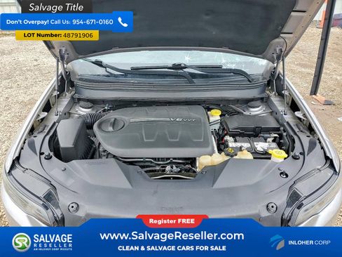 Used 2019 Jeep Cherokee Latitude Plus FWD image 16