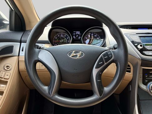 Used 2013 Hyundai Elantra GLS FWD image 15