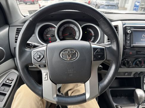 Used 2015 Toyota Tacoma 4x4 Double Cab w/ SR5 Package image 22