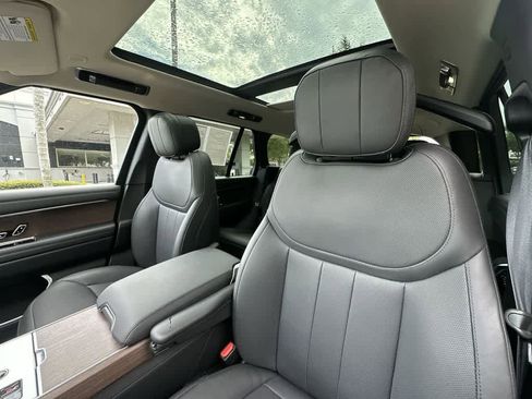 Used 2024 Land Rover Range Rover SE AWD/4WD image 14
