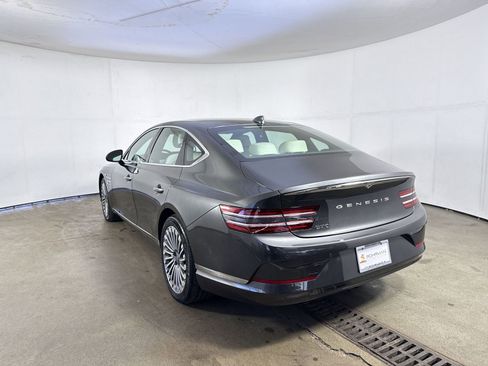 Used 2024 Genesis G80 image 30