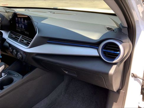 Used 2025 Chevrolet Trax LS image 14