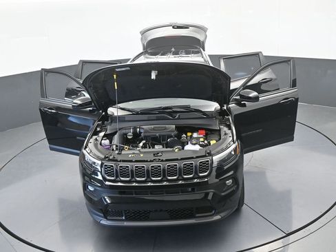 New 2026 Jeep Compass Latitude image 66