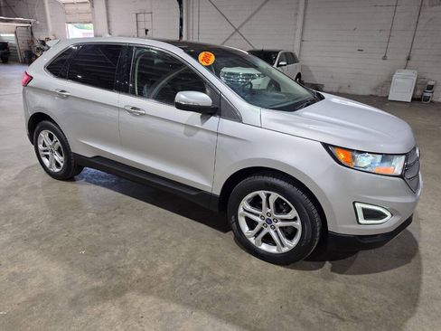 Used 2018 Ford Edge Titanium w/ Equipment Group 301A FWD image 16
