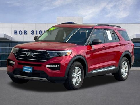 Used 2022 Ford Explorer XLT w/ Equipment Group 202A AWD/4WD image 39