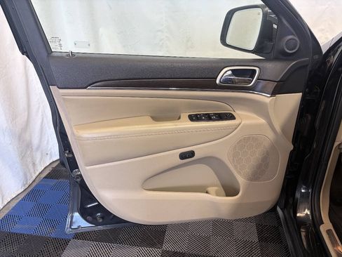 Used 2014 Jeep Grand Cherokee Limited RWD image 8