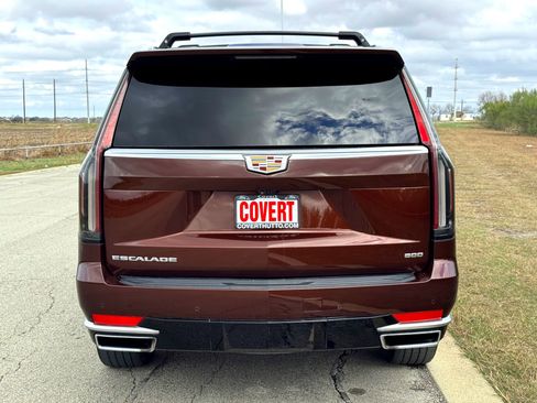 Used 2023 Cadillac Escalade Premium Luxury image 7