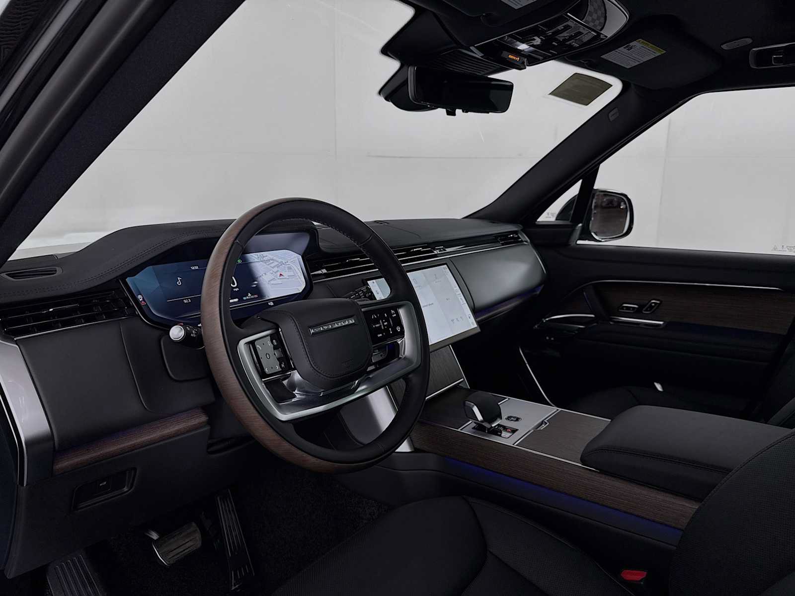 New 2026 Land Rover Range Rover Long Wheelbase SE AWD/4WD image 9