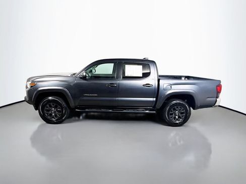 Certified 2023 Toyota Tacoma SR5 AWD/4WD image 4