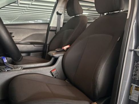 Used 2024 Hyundai Kona SEL FWD image 7