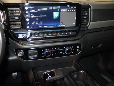 Used 2022 Chevrolet Silverado 1500 ZR2 w/ Technology Package image 48