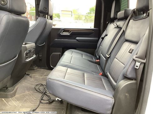 Used 2024 Chevrolet Silverado 3500 High Country w/ High Country Premium Package image 9