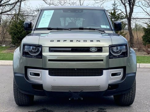 Used 2023 Land Rover Defender 110 SE image 2