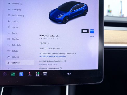 Used 2018 Tesla Model 3 Long Range RWD image 31