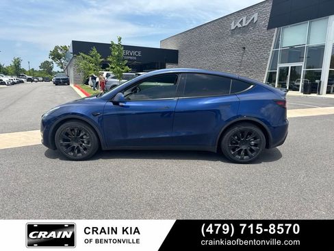 Used 2022 Tesla Model Y Long Range AWD/4WD image 9