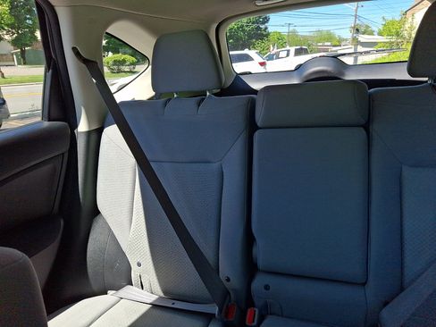Used 2016 Honda CR-V LX image 18