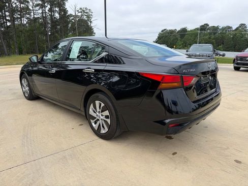 Used 2023 Nissan Altima 2.5 S FWD image 3