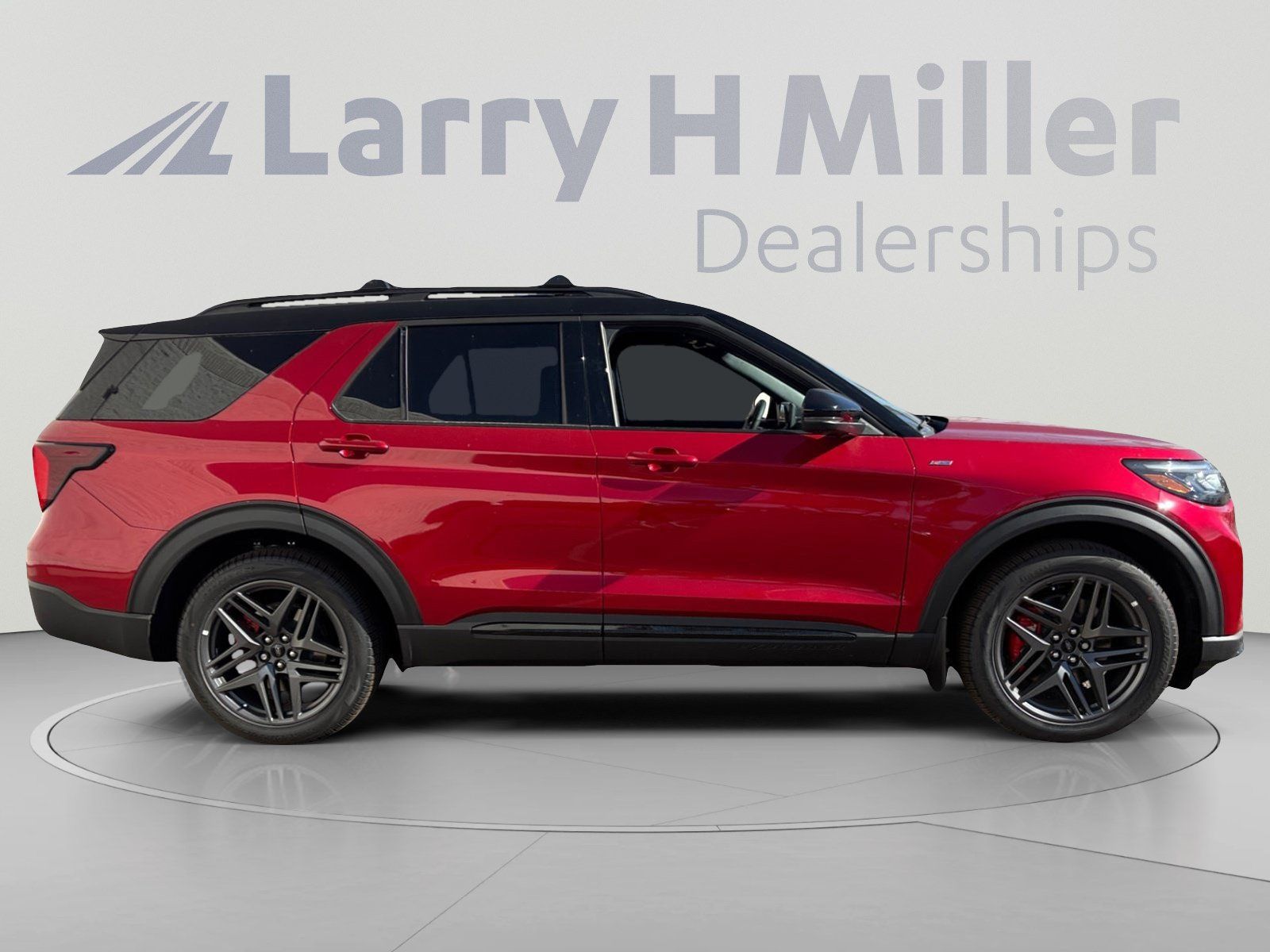 New 2025 Ford Explorer ST-Line w/ Premium Package RWD image 6