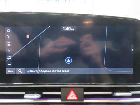 Used 2024 Hyundai Elantra SEL image 18