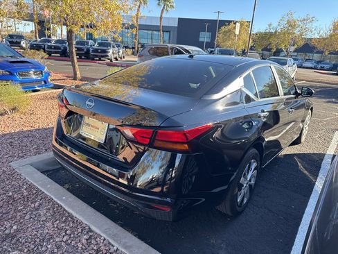 Used 2025 Nissan Altima 2.5 S image 5