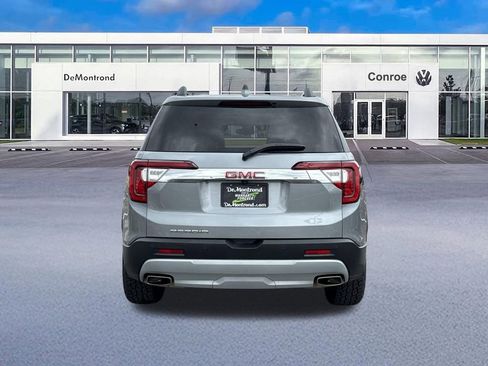 Used 2023 GMC Acadia SLT w/ Preferred Package FWD image 6