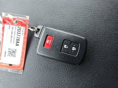 Used 2023 Toyota Tacoma TRD Off-Road w/ Technology Package image 19