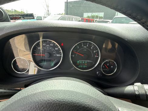 Used 2012 Jeep Wrangler Unlimited Sahara w/ Dual Top Group AWD/4WD image 28