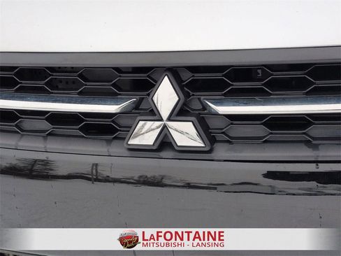 Used 2018 Mitsubishi Outlander Sport LE image 9