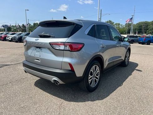 Certified 2022 Ford Escape SEL w/ Technology Package FWD image 3