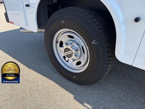 Used 2023 Ford F250 XL w/ XL Chrome Package image 19