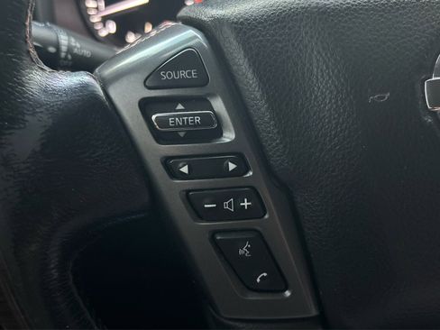 Used 2019 Nissan Titan Platinum Reserve image 28
