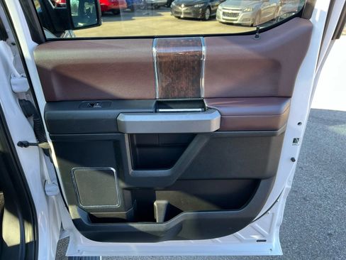 Used 2016 Ford F150 Platinum w/ Equipment Group 701A Luxury image 24