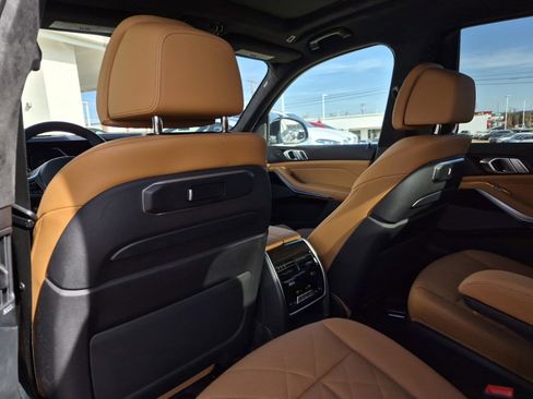 Certified 2024 BMW X7 xDrive40i w/ M Sport Package image 35