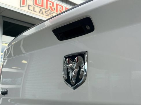 Used 2018 RAM 2500 Laramie w/ Convenience Group image 9