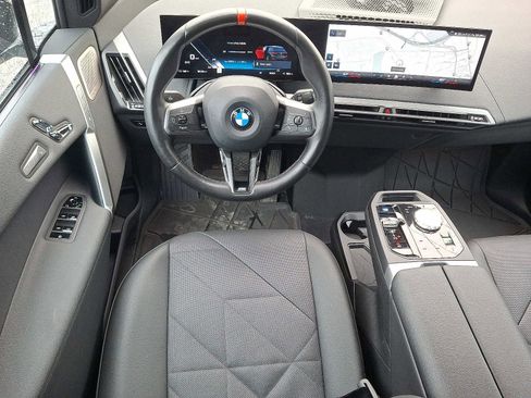 Used 2025 BMW iX M60 image 11