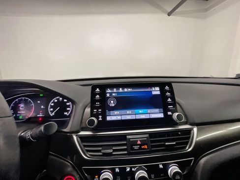 Used 2022 Honda Accord Sport image 13