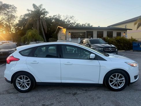 Used 2018 Ford Focus SE FWD image 8