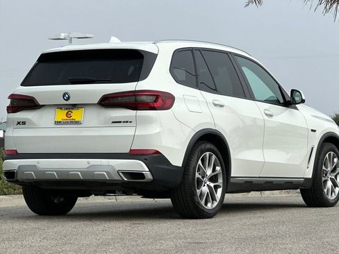 Used 2022 BMW X5 xDrive45e w/ Climate Comfort Package image 3
