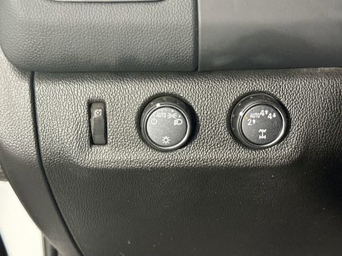 Used 2020 Chevrolet Colorado LT w/ Safety Package image 22