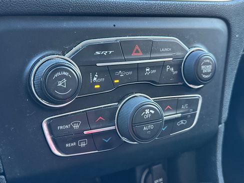 Used 2016 Dodge Charger SRT w/ Harman/Kardon Audio Group RWD image 30