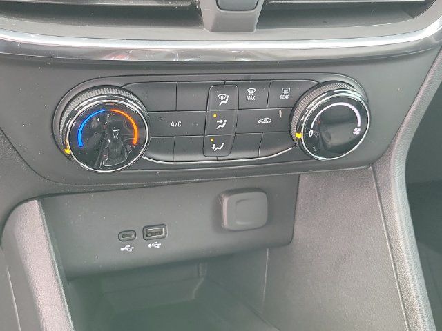 Certified 2024 Buick Encore GX Preferred AWD/4WD image 18