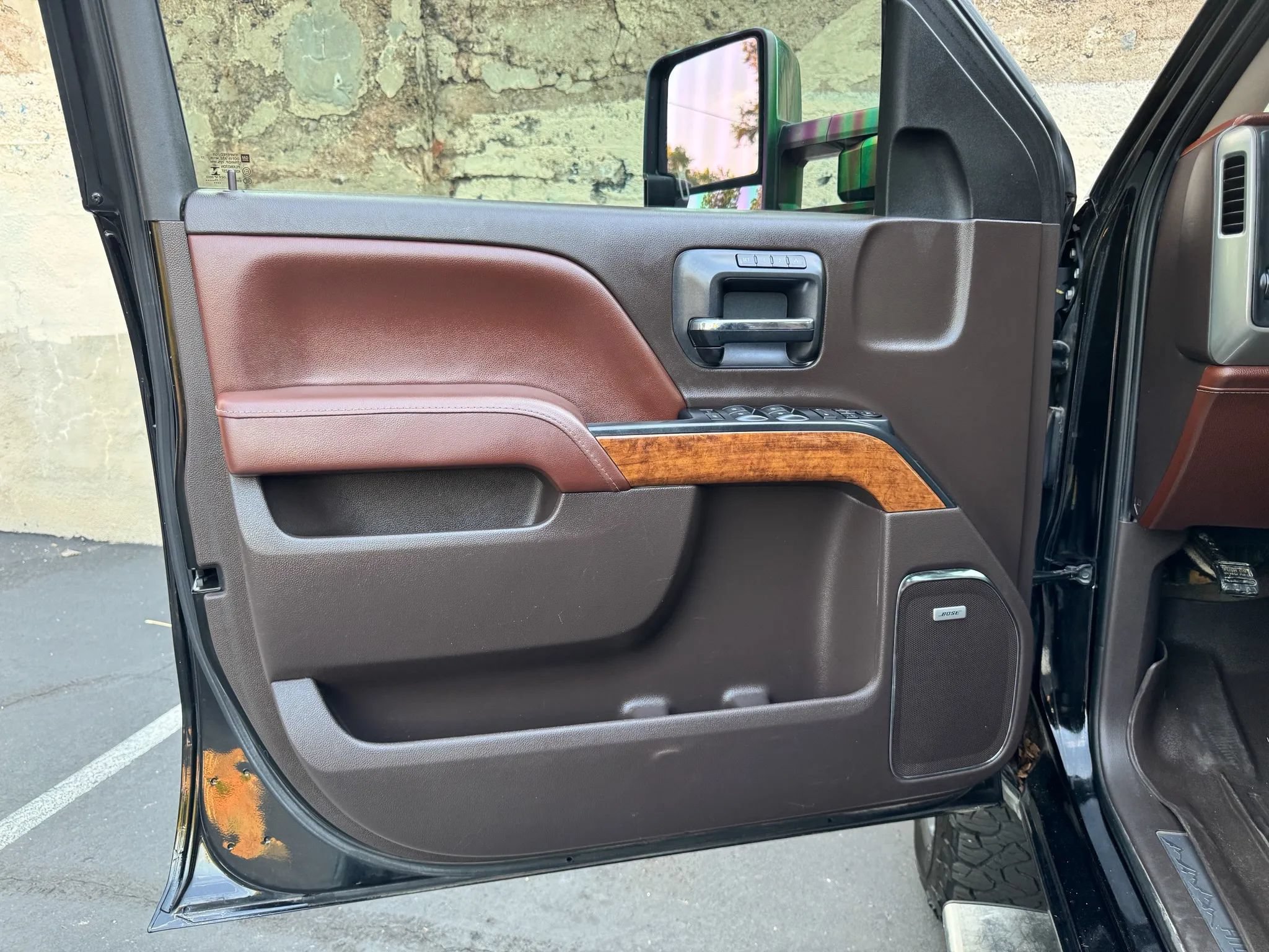 Used 2015 Chevrolet Silverado 2500 High Country w/ Duramax Plus Package AWD/4WD image 11