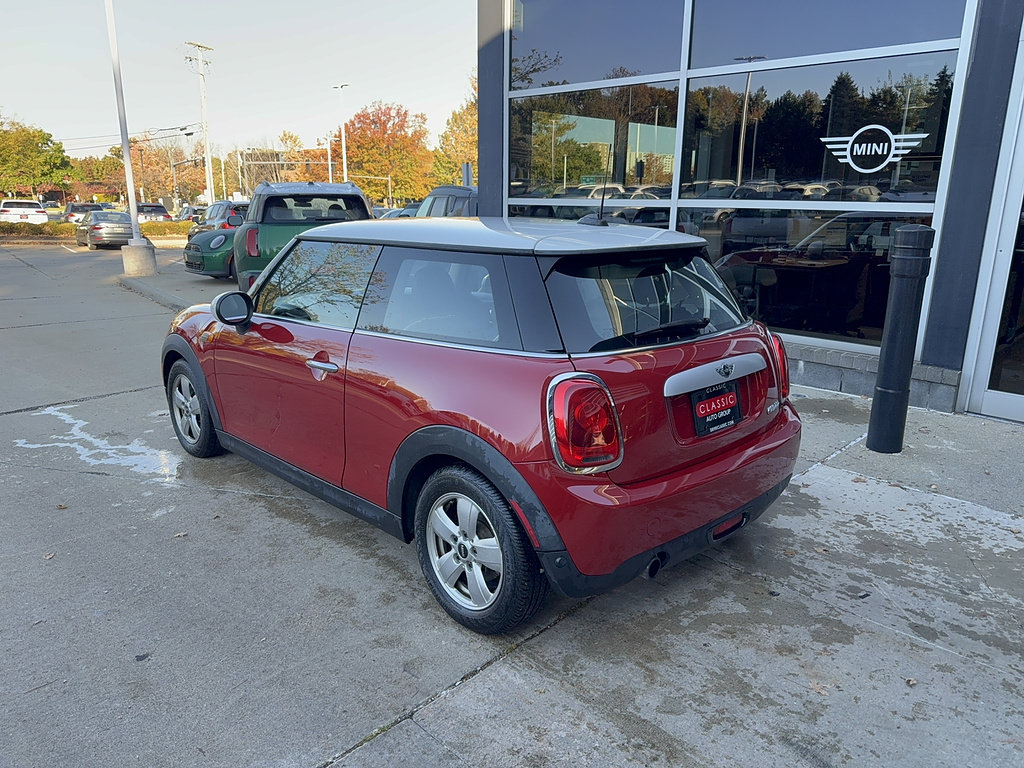 Used 2015 MINI Cooper 2-Door Hardtop FWD image 4