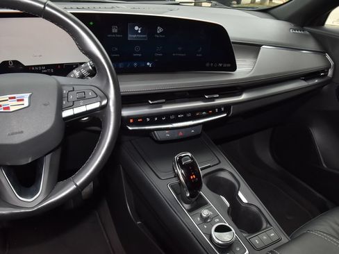 Used 2025 Cadillac XT4 Premium Luxury AWD/4WD image 26
