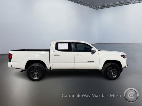 Used 2022 Toyota Tacoma SR5 w/ Technology Package image 3
