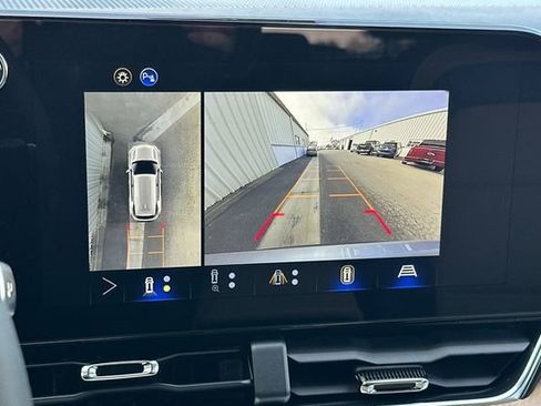 New 2026 Chevrolet Equinox ACTIV w/ Convenience Package III AWD/4WD image 25