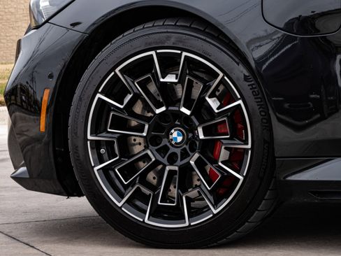 Used 2025 BMW M5 w/ Executive Package image 49